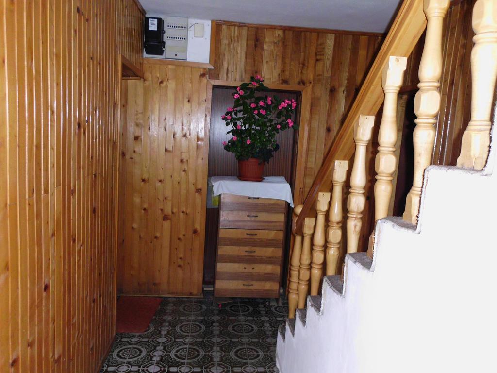 Guest House Krga Korenica Extérieur photo