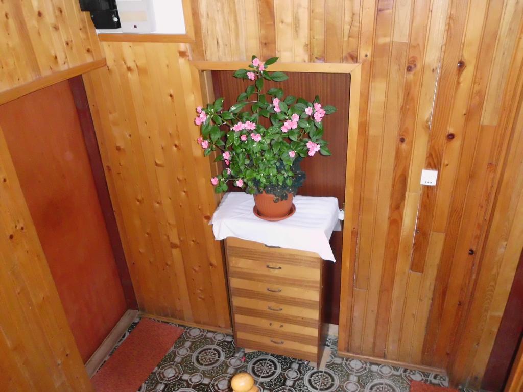 Guest House Krga Korenica Extérieur photo